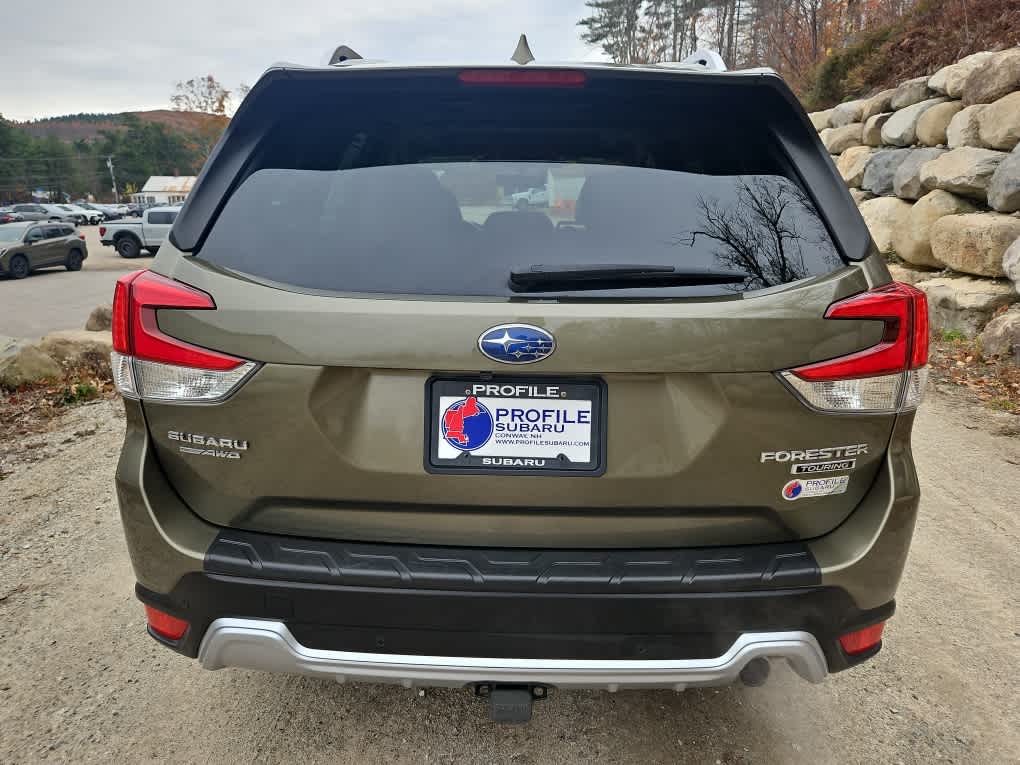 2022 Subaru Forester Touring photo 4