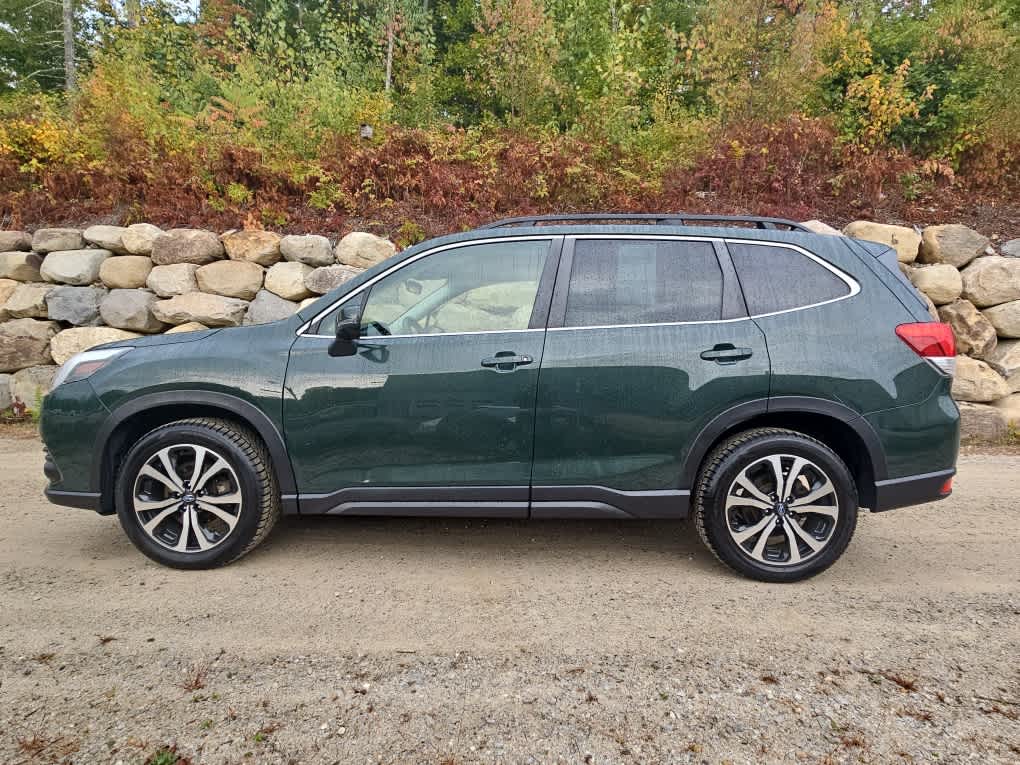 2022 Subaru Forester Limited photo 2