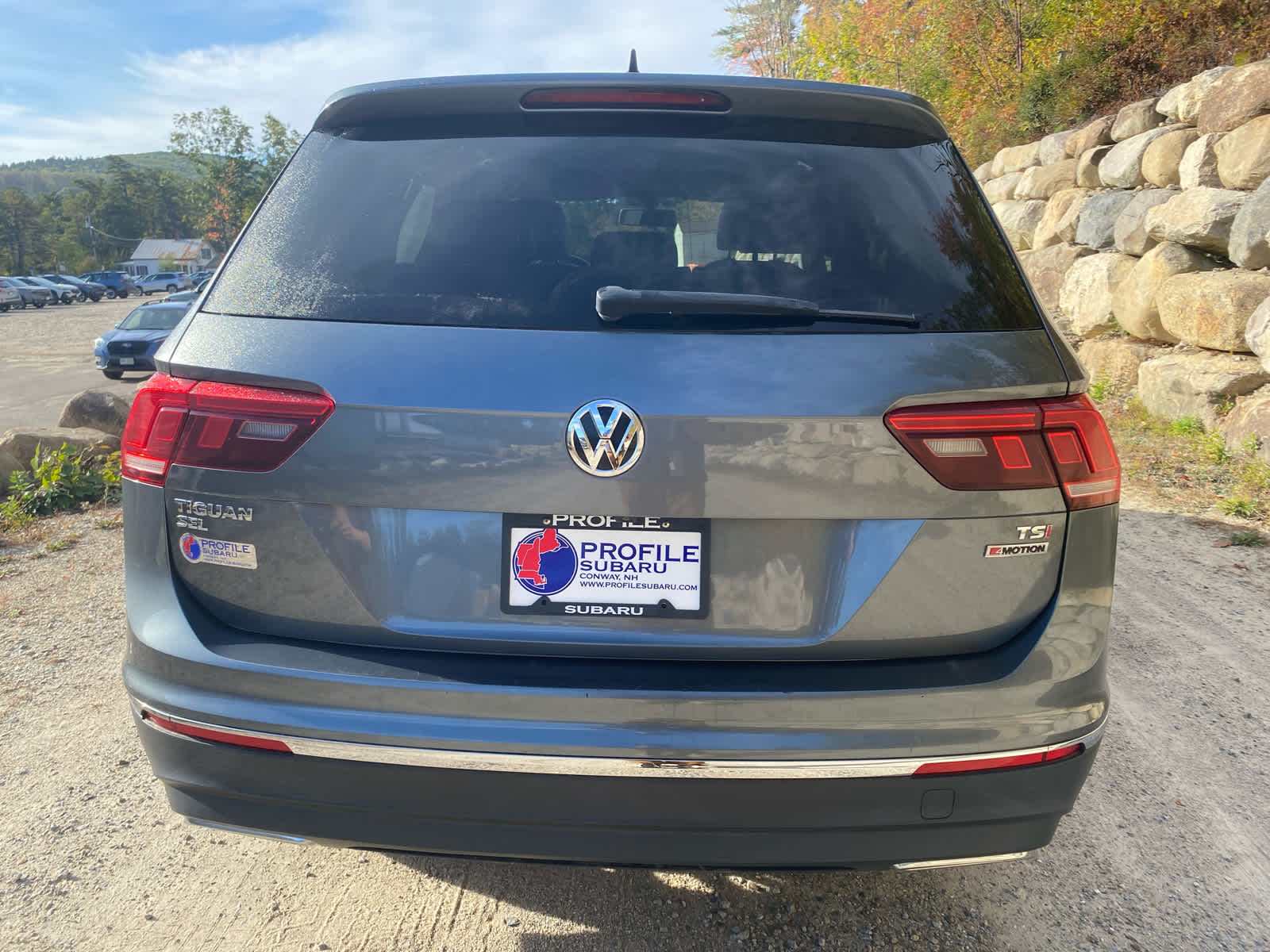2018 Volkswagen Tiguan SEL photo 4