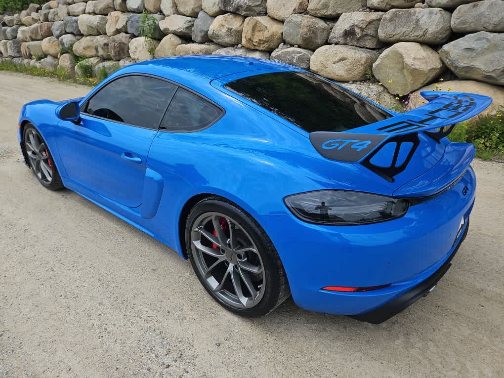 2022 Porsche Cayman GT4 photo 3