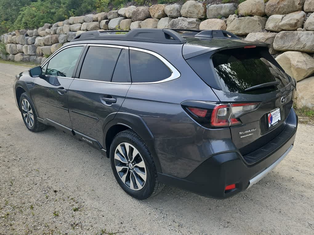 2023 Subaru Outback Limited photo 2