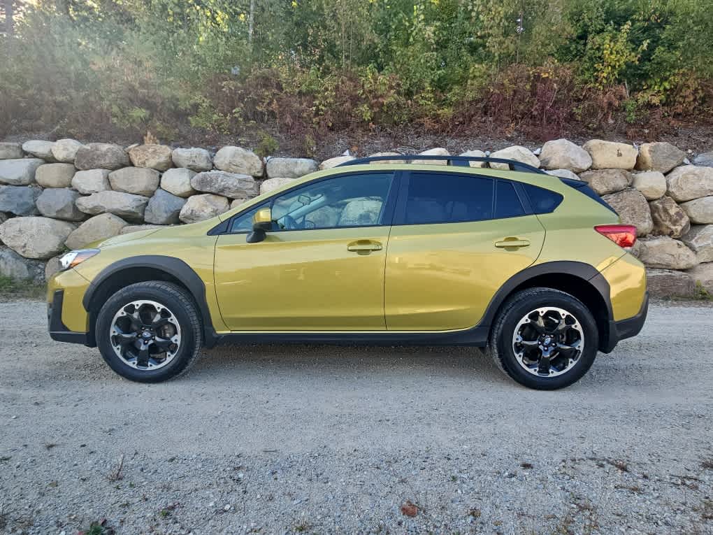 2021 Subaru Crosstrek Premium photo 2