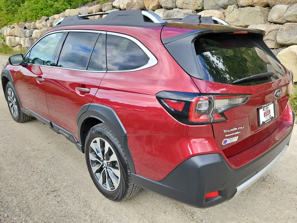 2024 Subaru Outback Touring XT photo 3