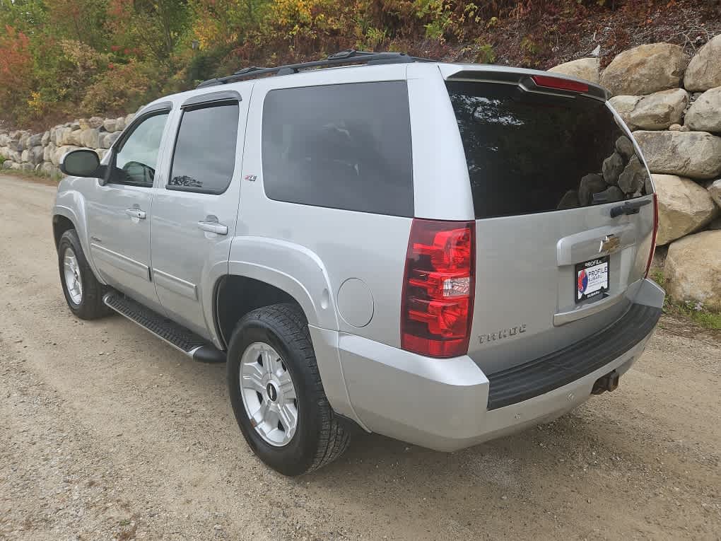 2010 Chevrolet Tahoe LT photo 3