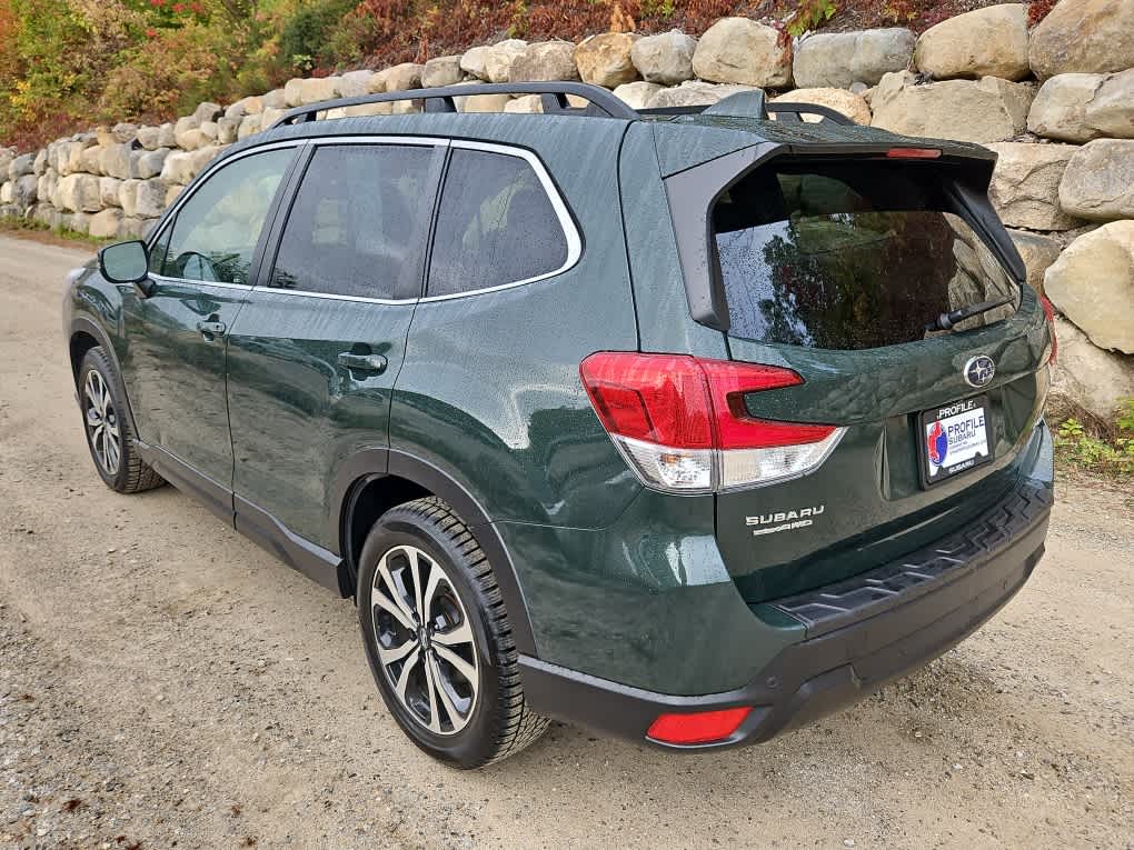 2022 Subaru Forester Limited photo 3