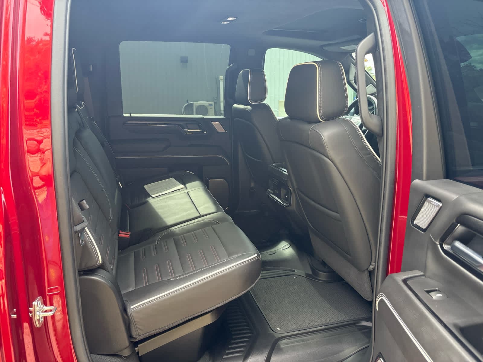 2025 GMC Sierra 2500HD AT4X - Photo 9