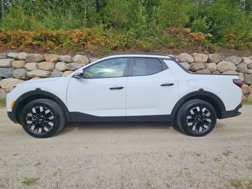 2025 Hyundai Santa Cruz SEL photo 2