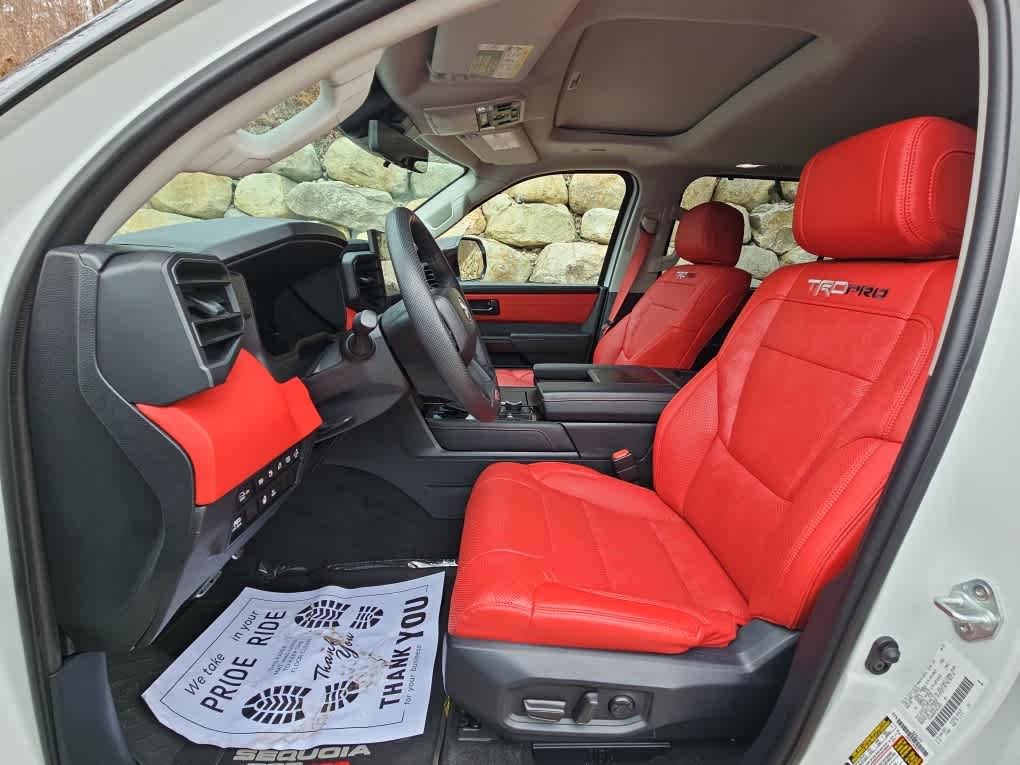 2023 Toyota Sequoia TRD Pro - Photo 17