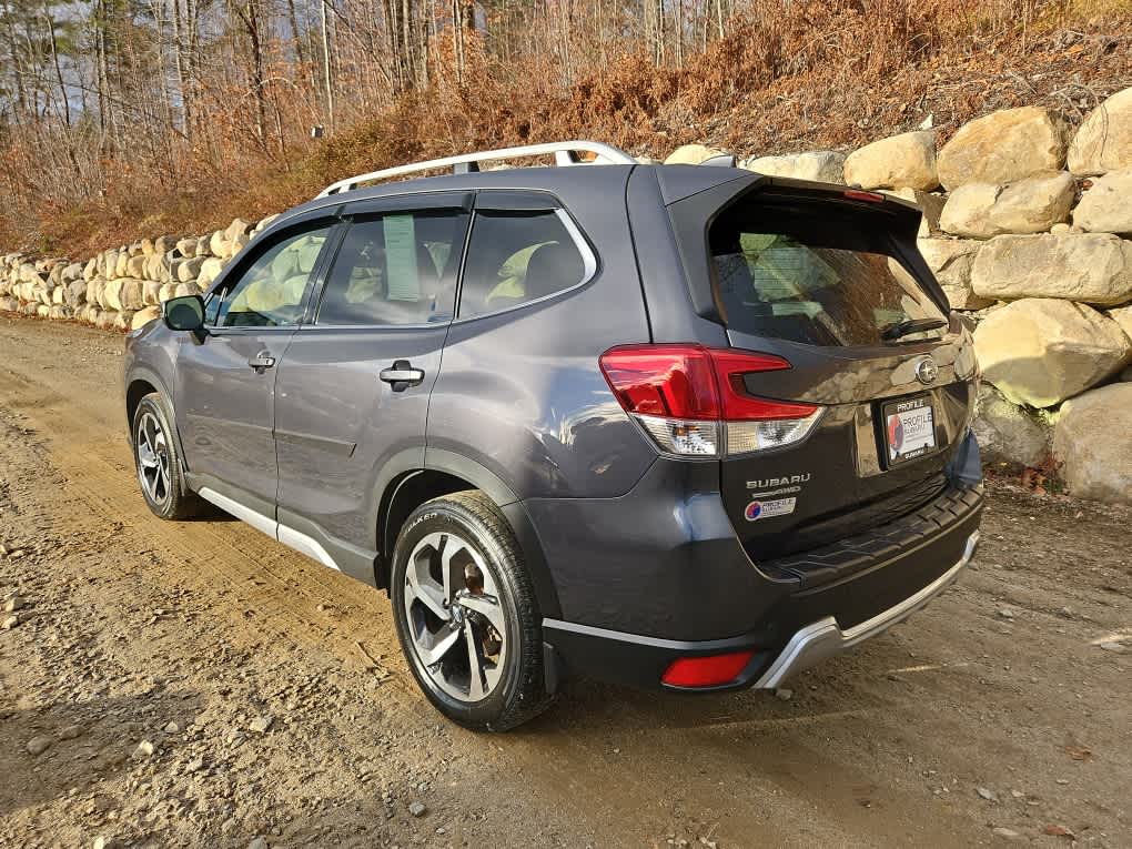 2023 Subaru Forester Touring photo 2