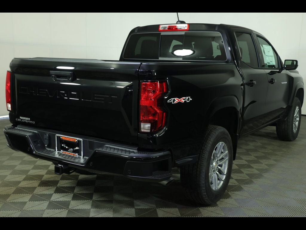 2026 Chevrolet Colorado LT - Photo 15