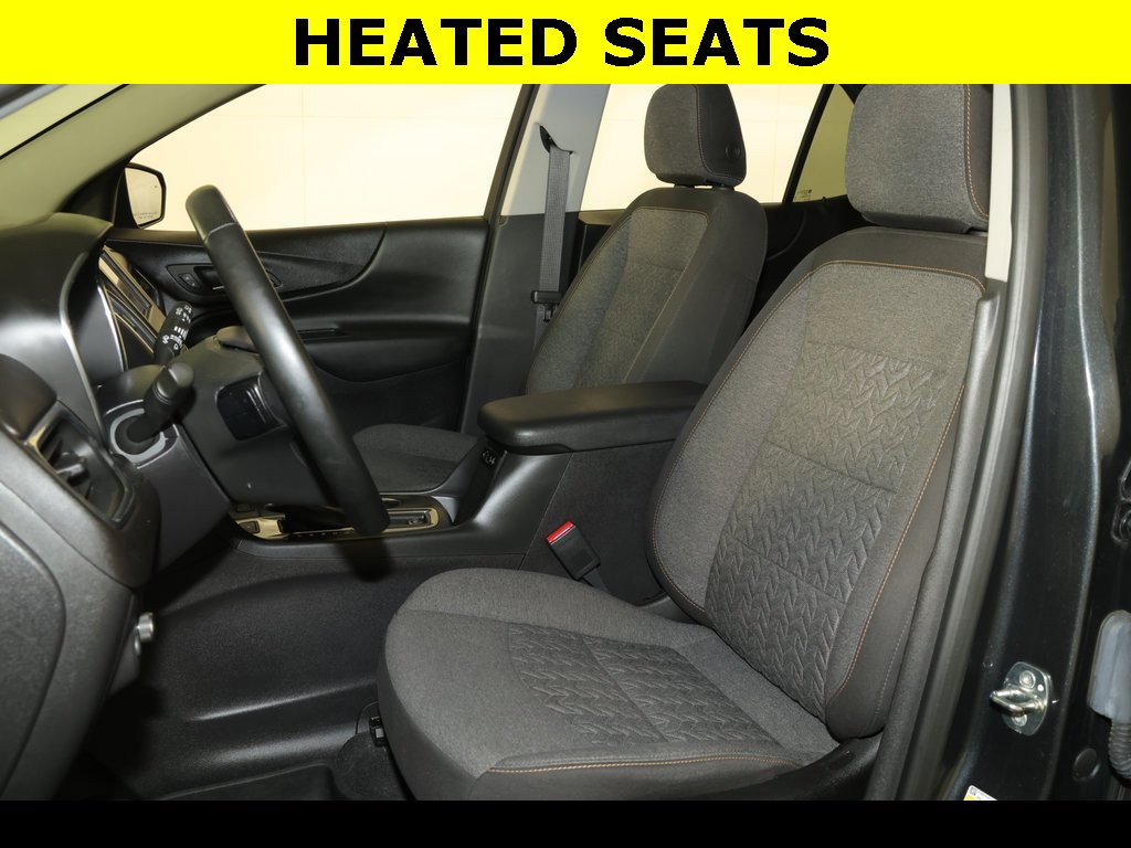 2023 Chevrolet Equinox LT photo 2