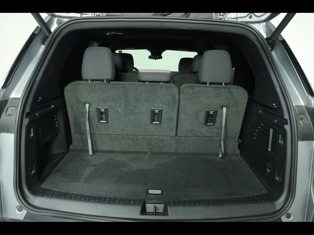 2025 Chevrolet Traverse LT - Photo 12