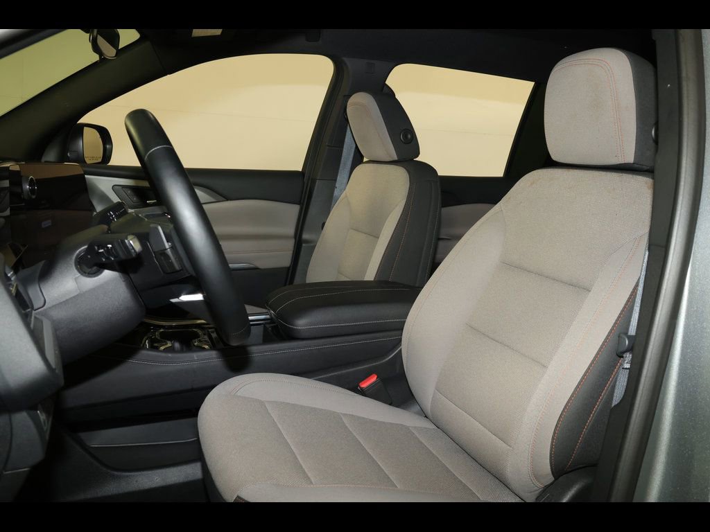 2025 Chevrolet Traverse LT - Photo 23