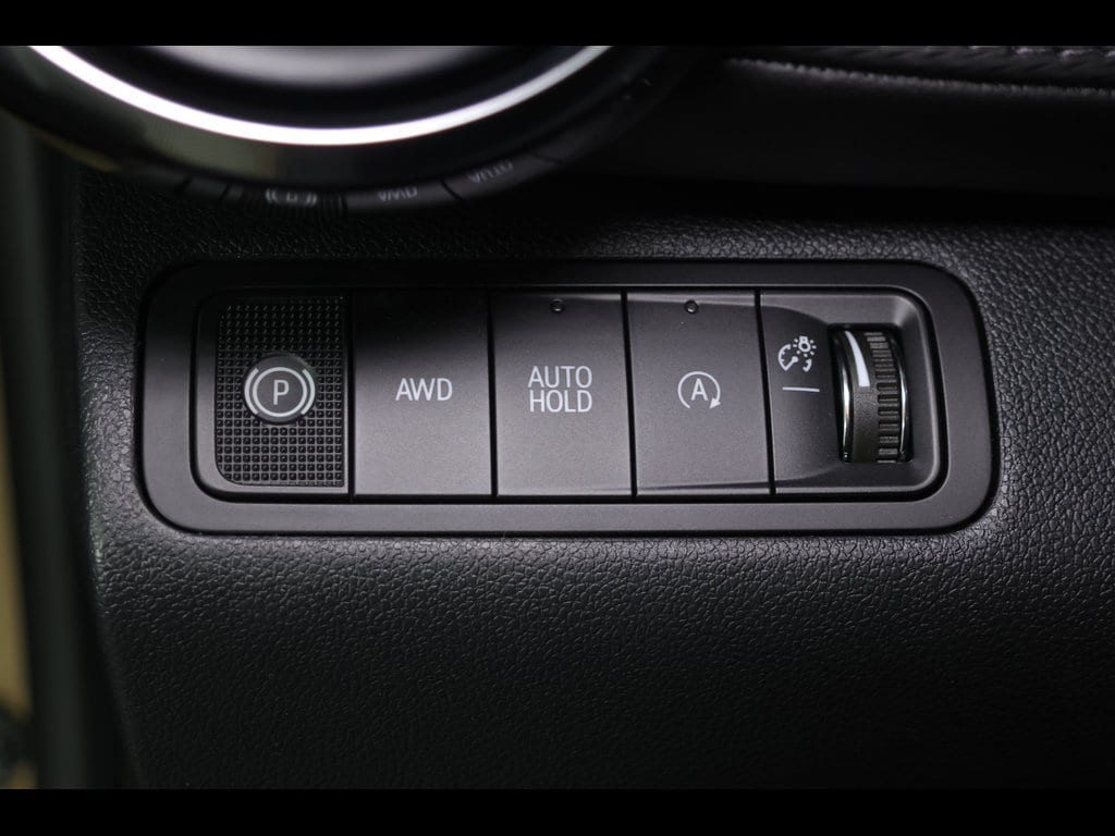 2027 Chevrolet Equinox LT - Photo 13
