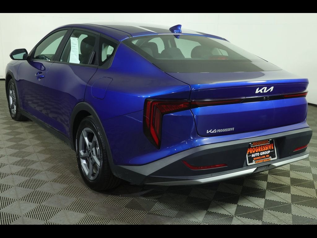 2025 Kia K4 LXS - Photo 10