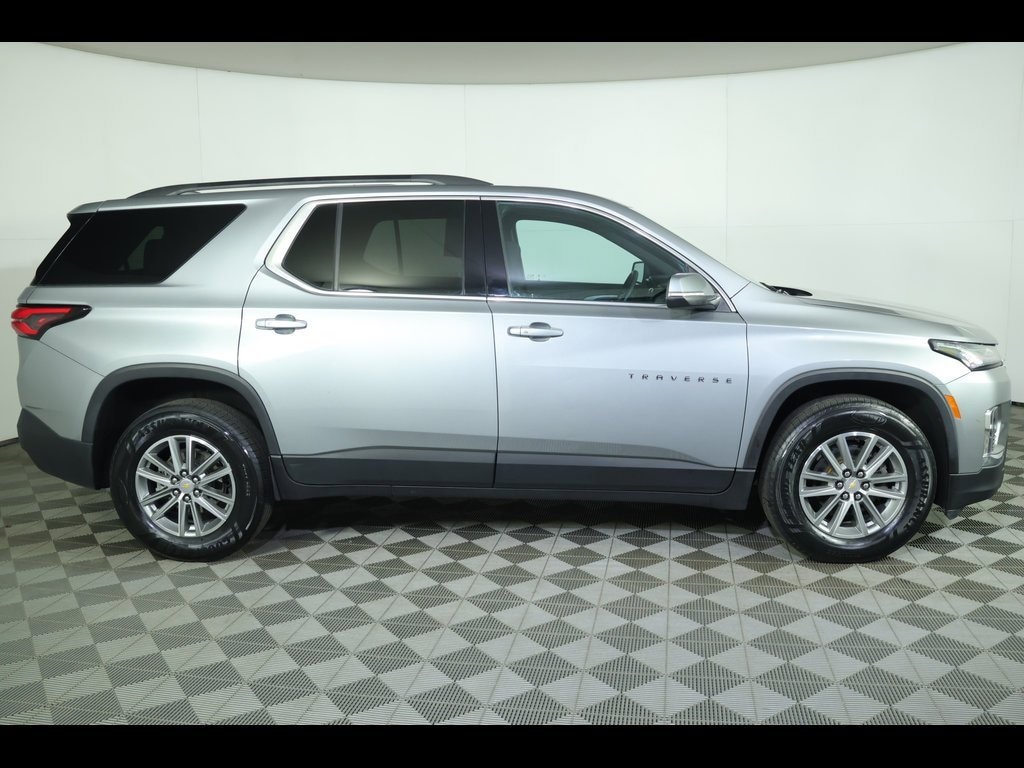 Used 2023 Chevrolet Traverse LT Cloth SUV