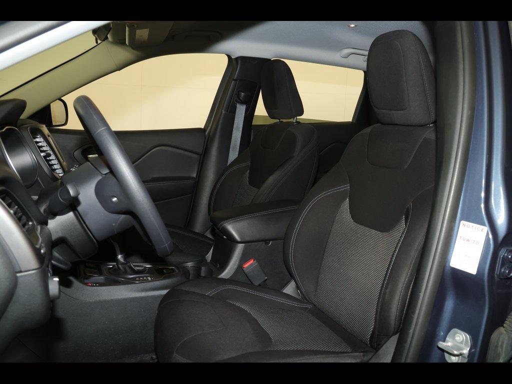 Used 2019 Jeep Cherokee Latitude