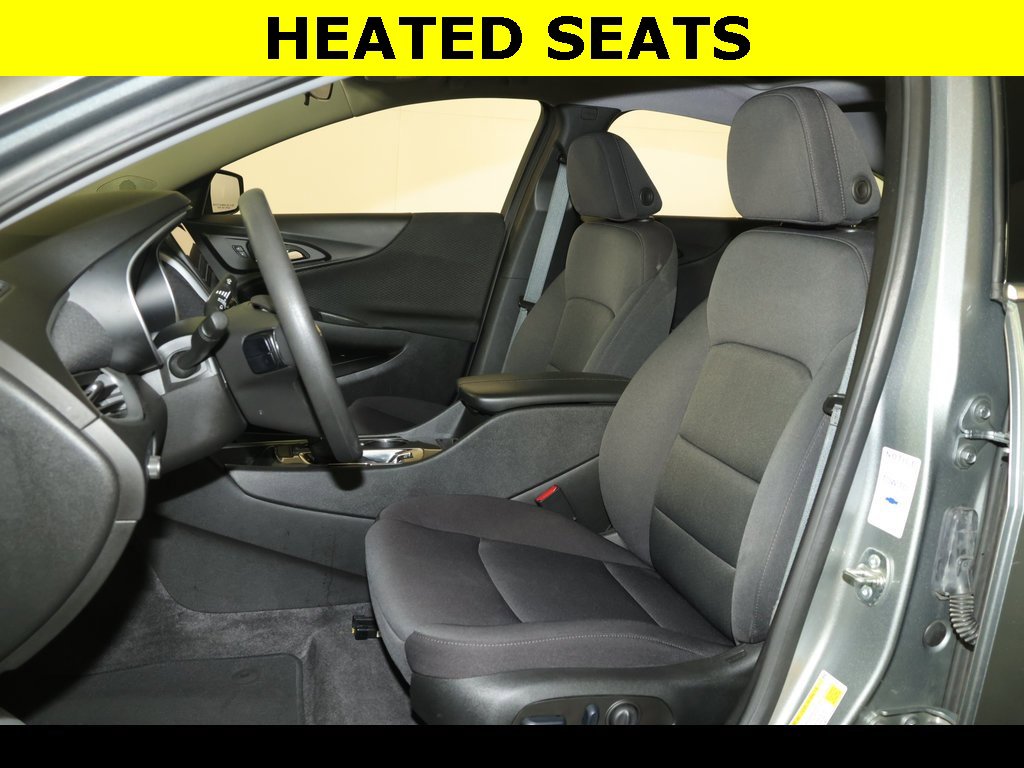2024 Chevrolet Malibu 1LT photo 3