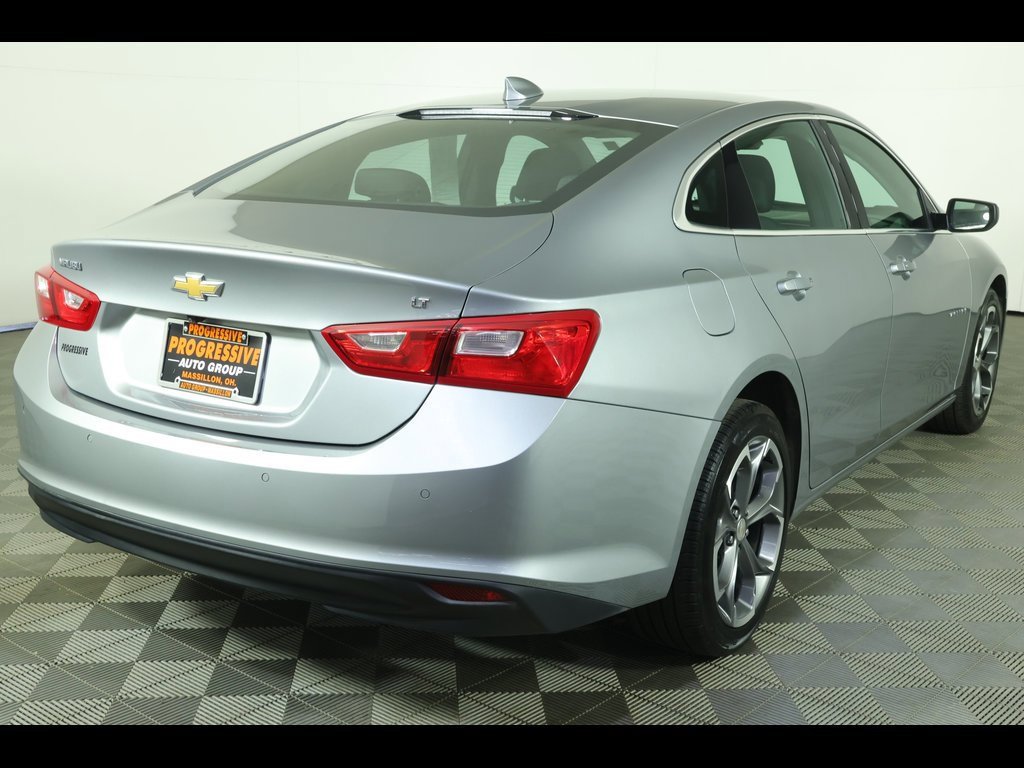 2024 Chevrolet Malibu 1LT photo 2
