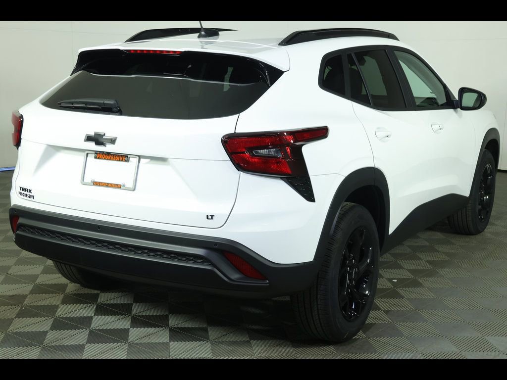 2026 Chevrolet Trax LT - Photo 13
