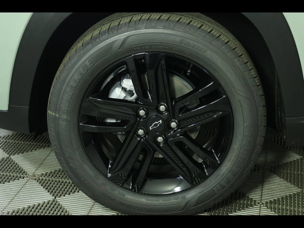 2026 Chevrolet Trax Activ - Photo 17
