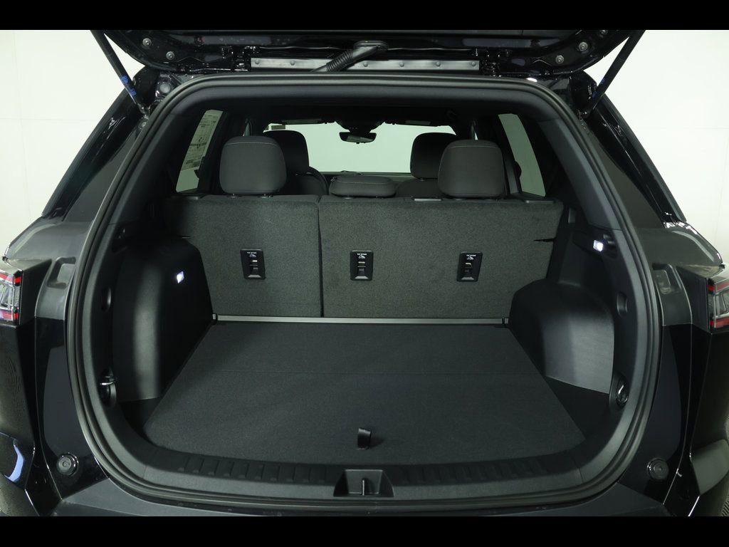 2026 Chevrolet Equinox LT - Photo 12