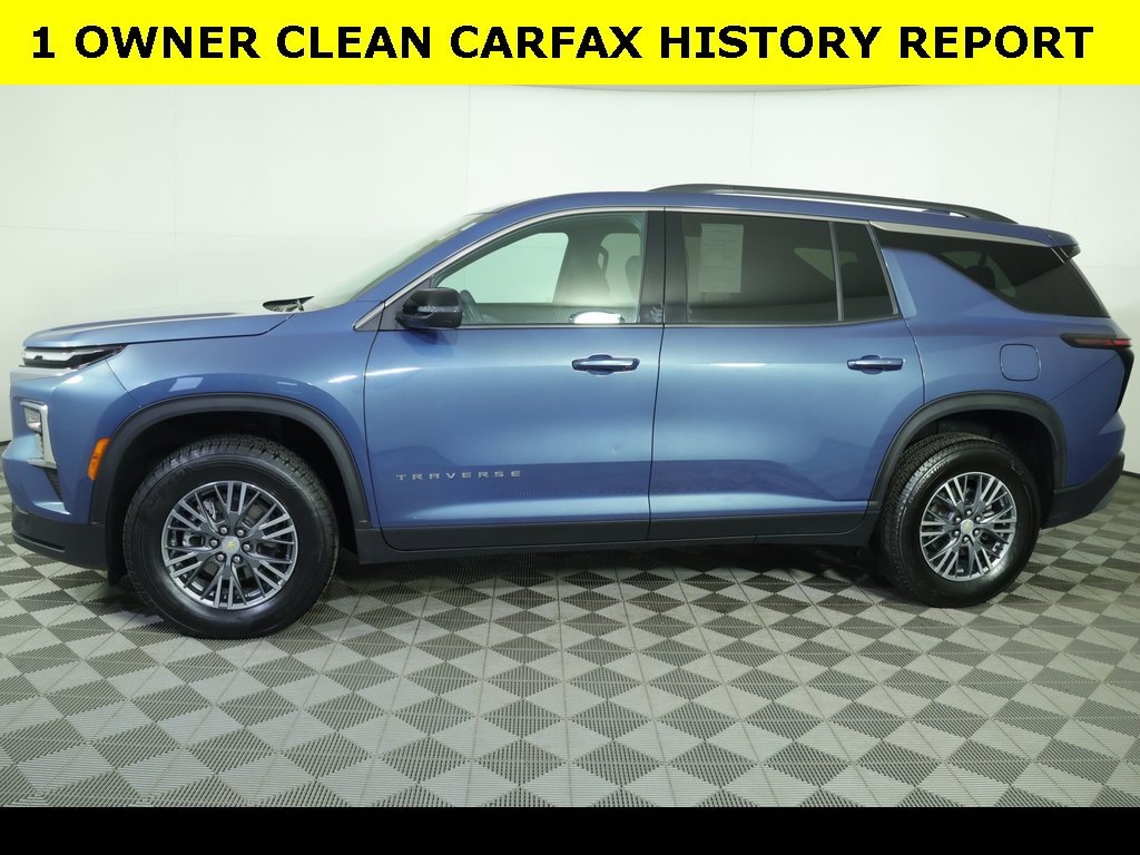 Used 2025 Chevrolet Traverse LT SUV
