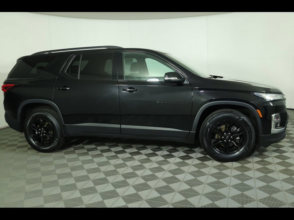Used 2023 Chevrolet Traverse LT Cloth SUV