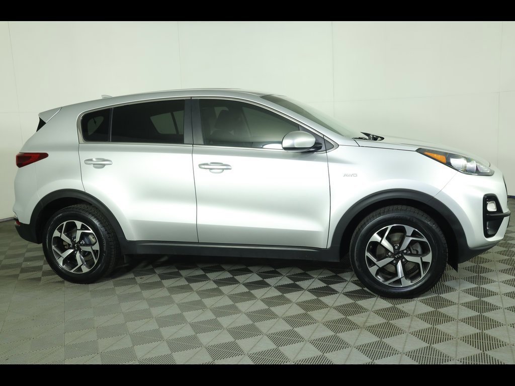 2020 Kia Sportage LX photo 2