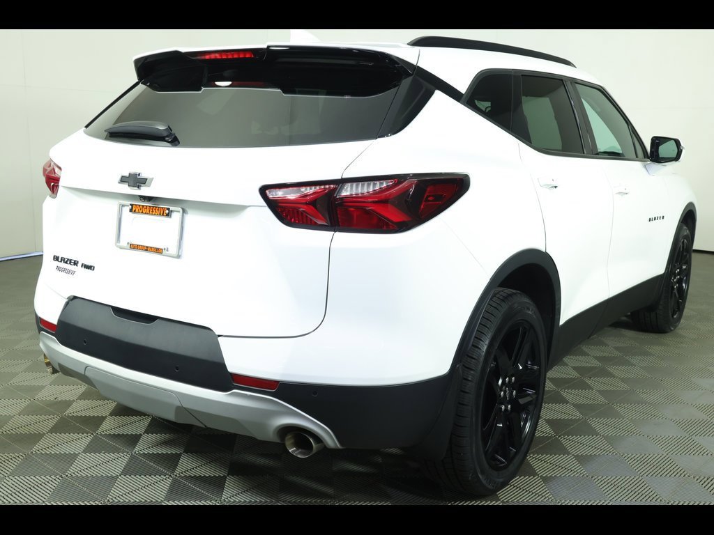 2022 Chevrolet Blazer 2LT photo 2