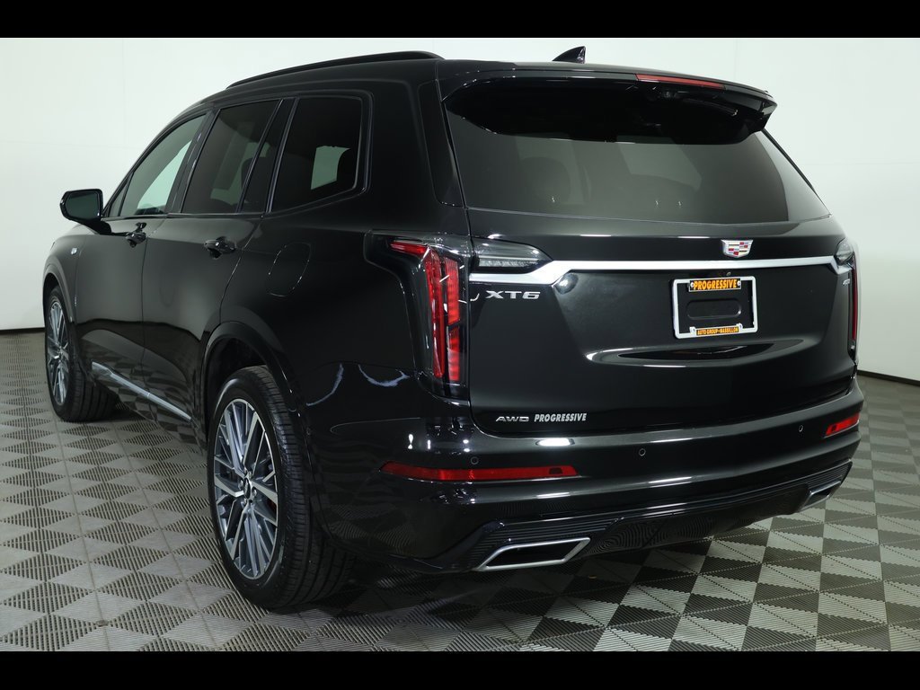 2024 Cadillac XT6 Sport photo 2