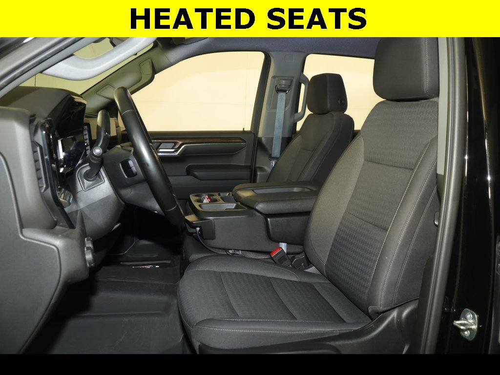 2023 Chevrolet Silverado 1500 LT photo 3