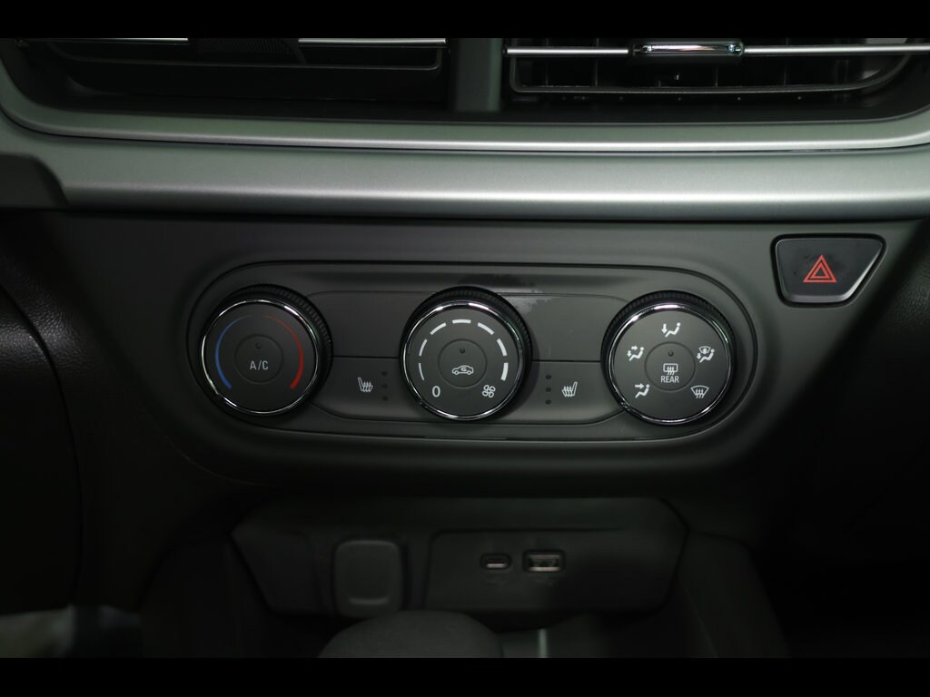 2026 Chevrolet Trax RS - Photo 18