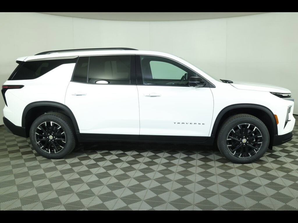 New 2026 Chevrolet Traverse LT SUV
