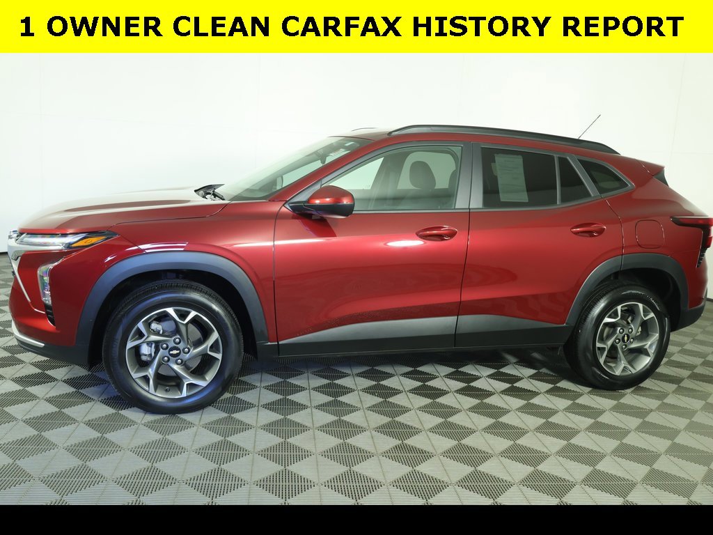 2024 Chevrolet Trax LT photo 4