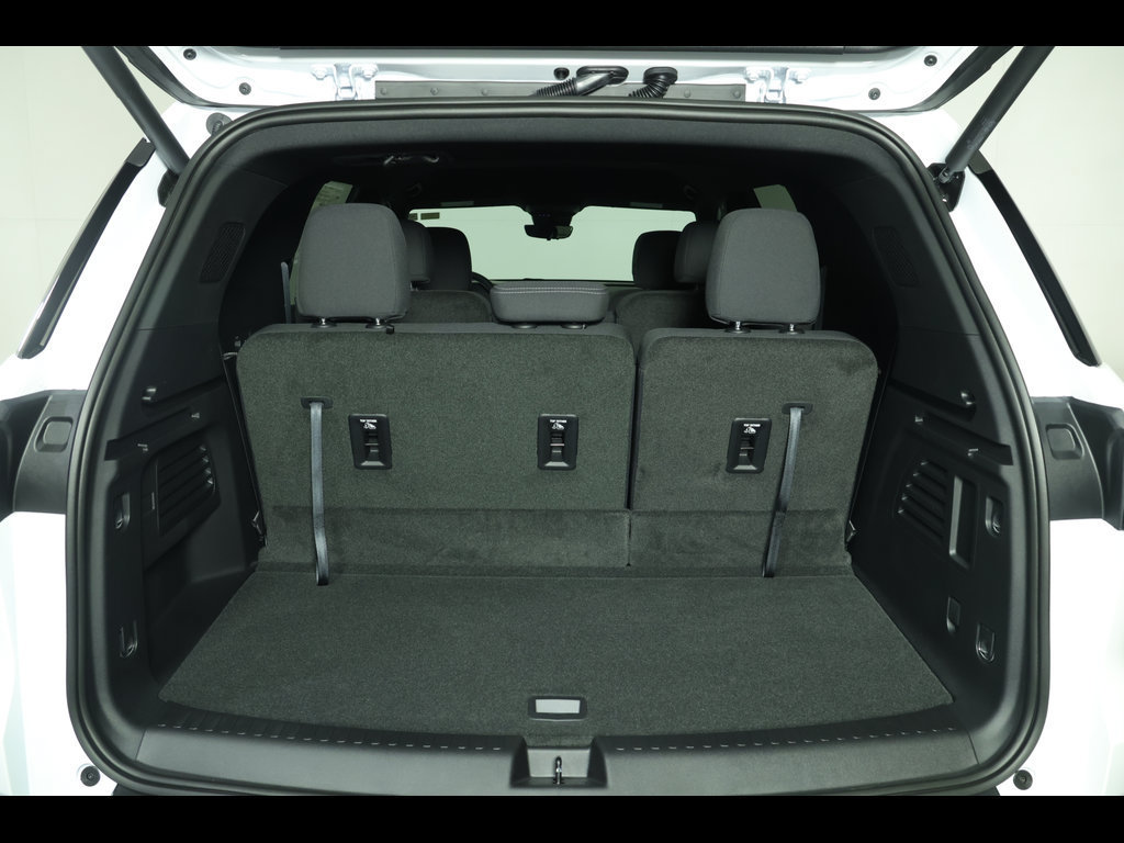 2026 Chevrolet Traverse LT - Photo 12