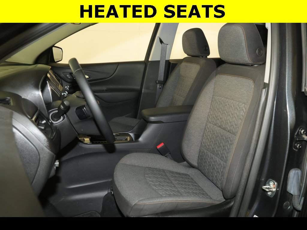 2023 Chevrolet Equinox LT photo 2