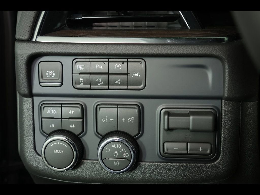 2026 Chevrolet Tahoe Premier - Photo 16
