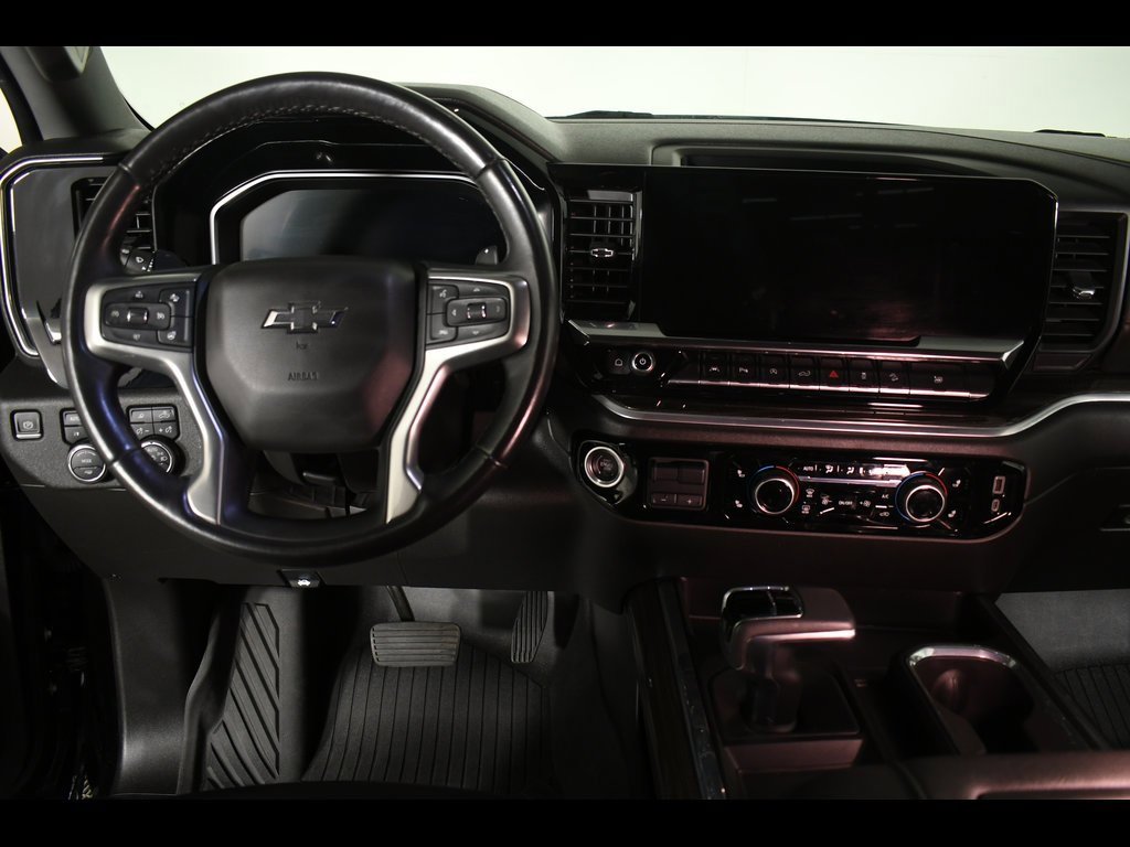 2022 Chevrolet Silverado 1500 RST photo 3
