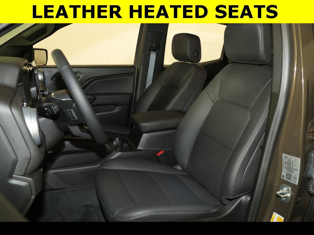 2024 Chevrolet Colorado LT photo 2