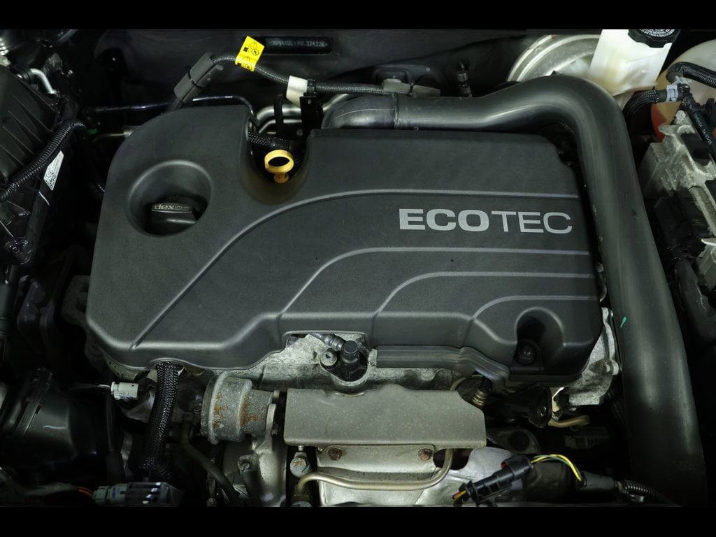 2021 Chevrolet Equinox LT - Photo 18