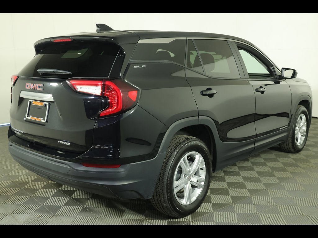 2024 Gmc Terrain SLE photo 2
