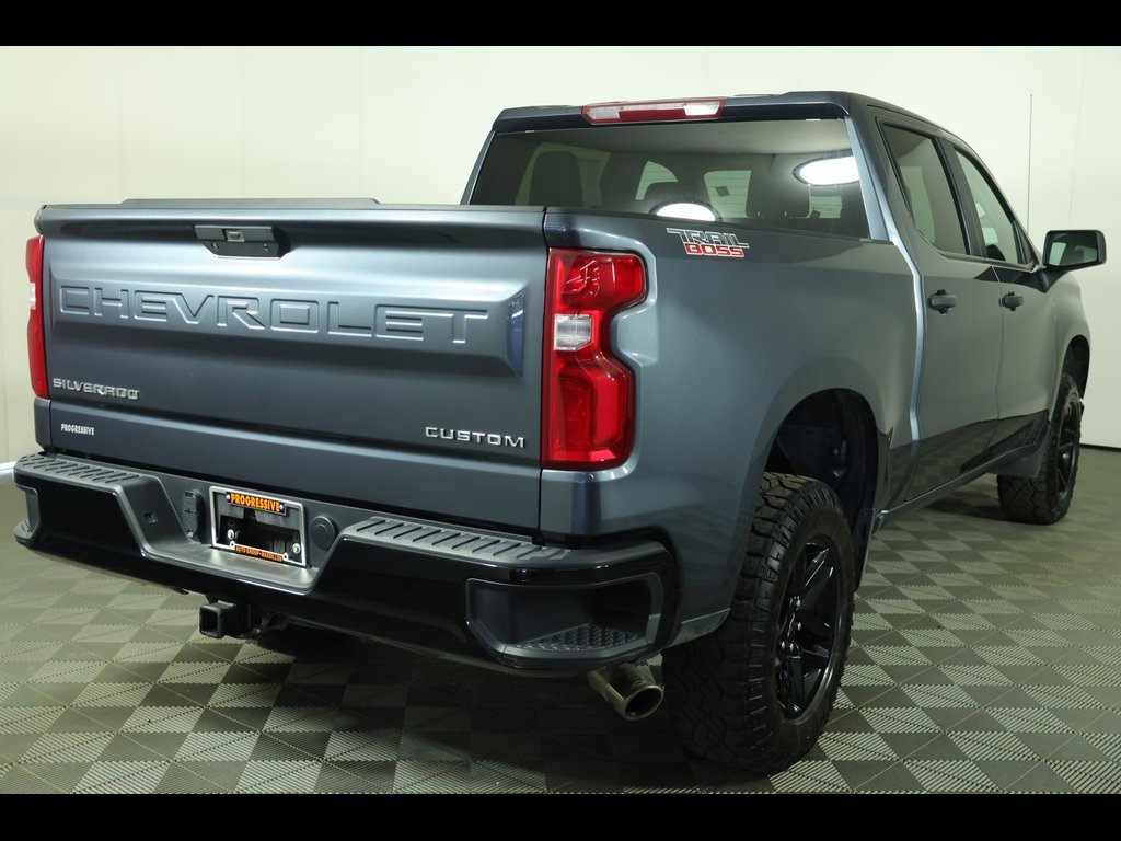 2019 Chevrolet Silverado 1500 Custom Trail Boss photo 2