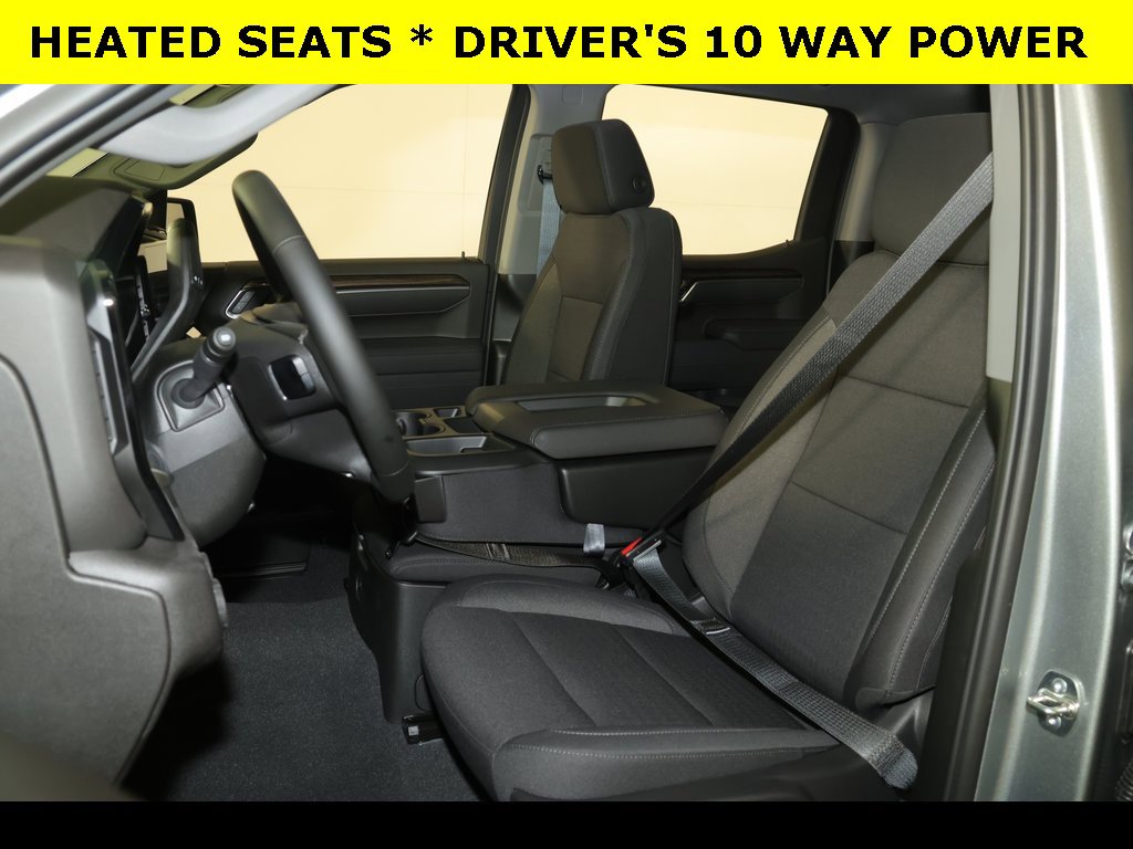 2026 Chevrolet Silverado 1500 LT photo 3