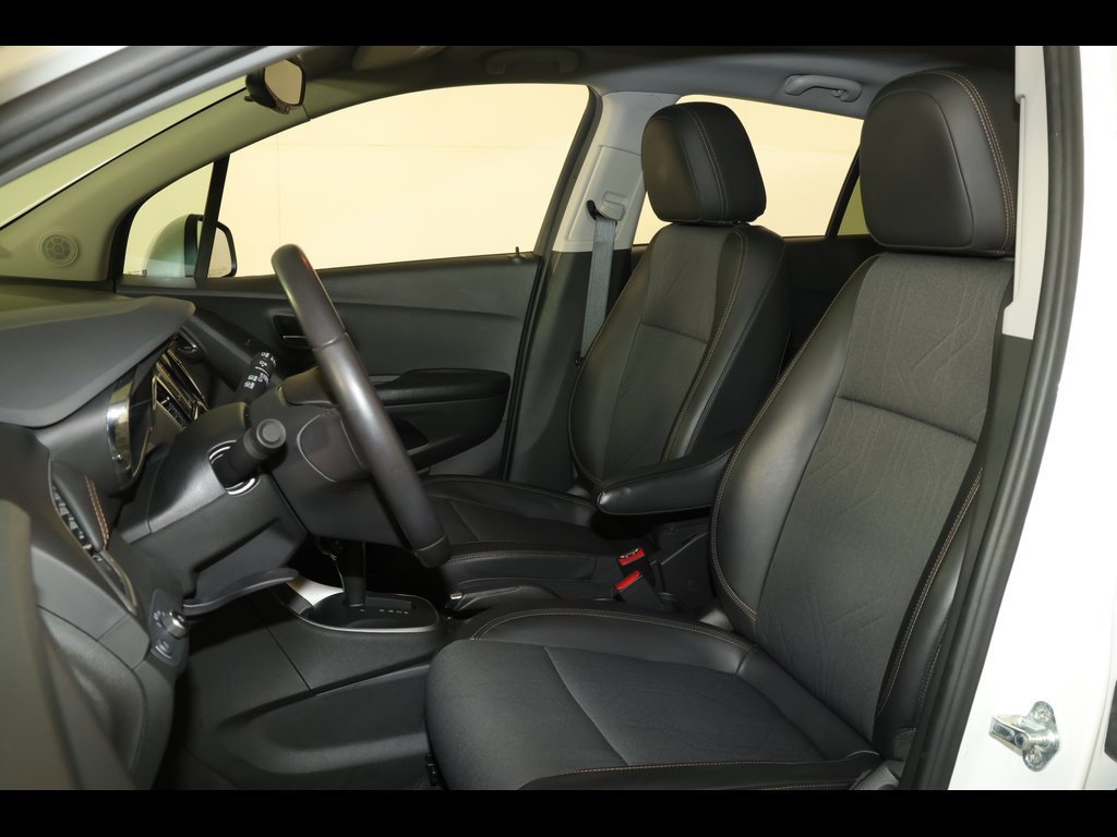 2022 Chevrolet Trax LT photo 4