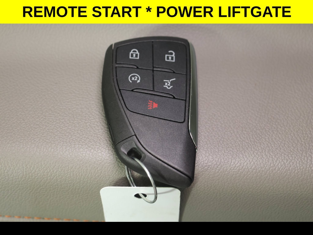 2025 Chevrolet Traverse LT - Photo 12