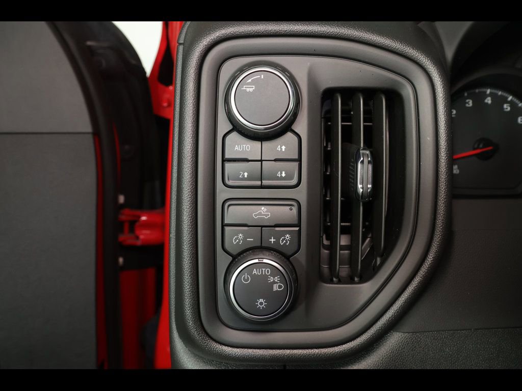 2024 Chevrolet Silverado 1500 Custom - Photo 12