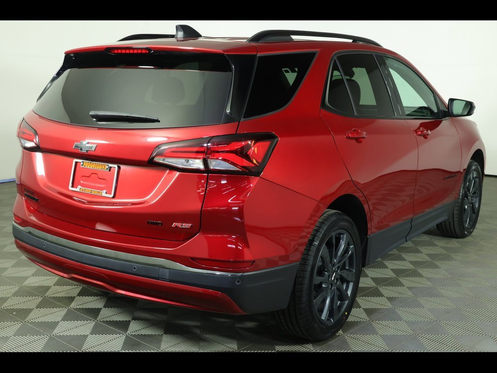 2023 Chevrolet Equinox RS photo 2