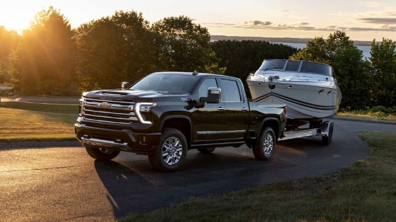 2024 Chevy Silverado 2500 HD towing capacity 