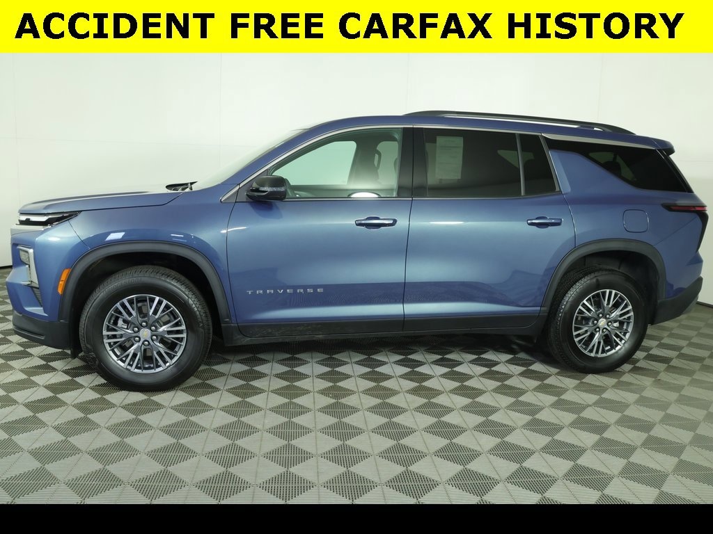 Used 2025 Chevrolet Traverse LT SUV